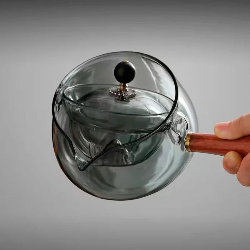 Bule CristalTea Modern Lar™ em Vidro Termorresistente com Alça de Madeira / Um Convite ao Conforto e Estilo no Seu Chá