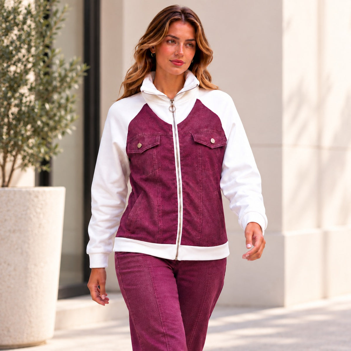 Jaqueta Verona™ com Design Bicolor e Gola Alta Estruturada / Presença Para Looks Urbanos Sem Exageros