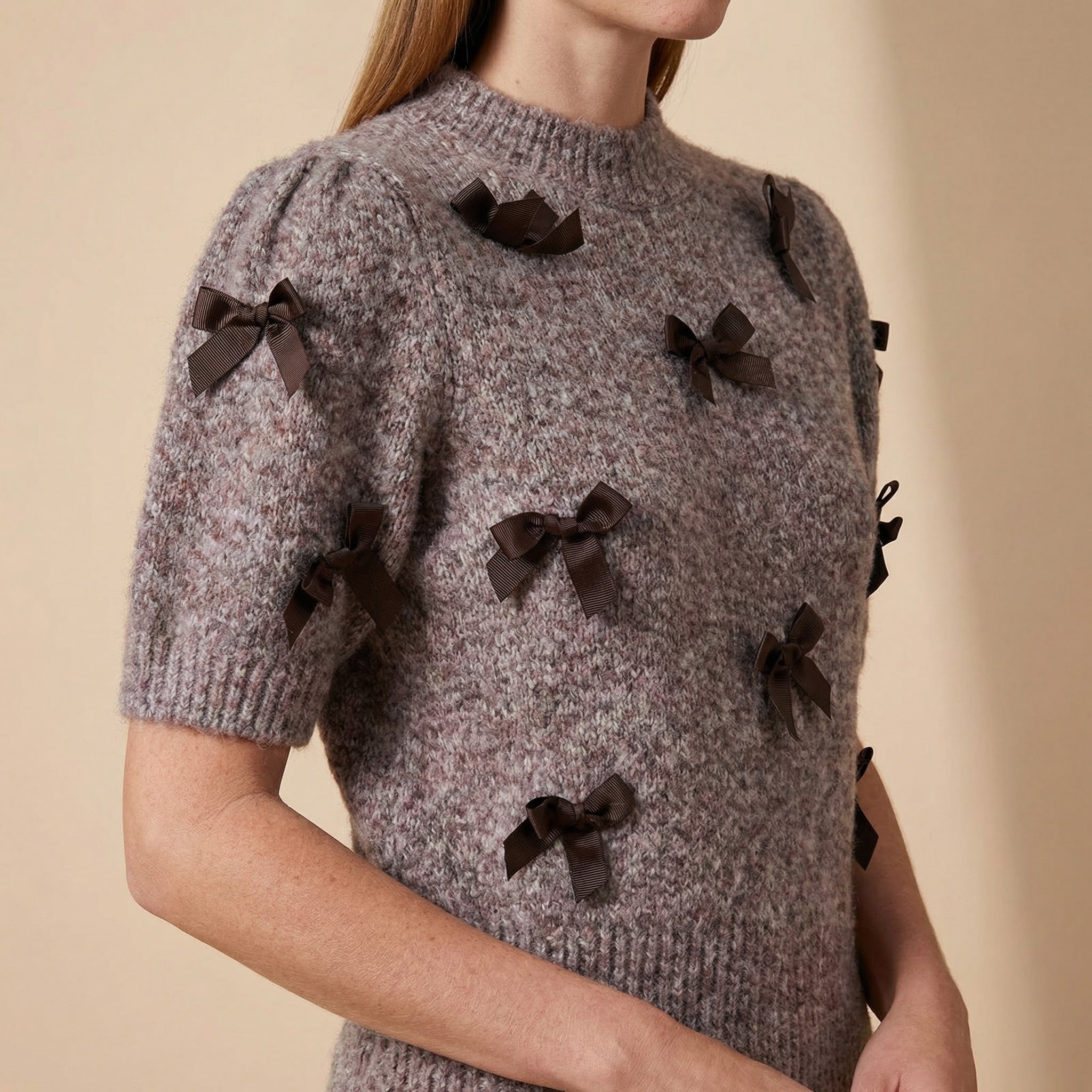 Conjunto Valentina Paris™ de Vestido Acetinado e Blusinha em Tricô com Laços