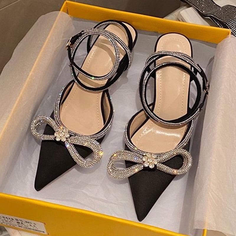 Sapato Salto Alto Feminino - Sophistique / O Toque de Elegância que Seus Pés Merecem! - ModernLar