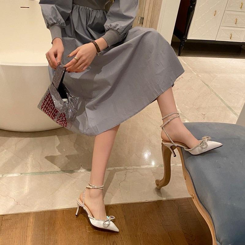 Sapato Salto Alto Feminino - Sophistique / O Toque de Elegância que Seus Pés Merecem! - ModernLar