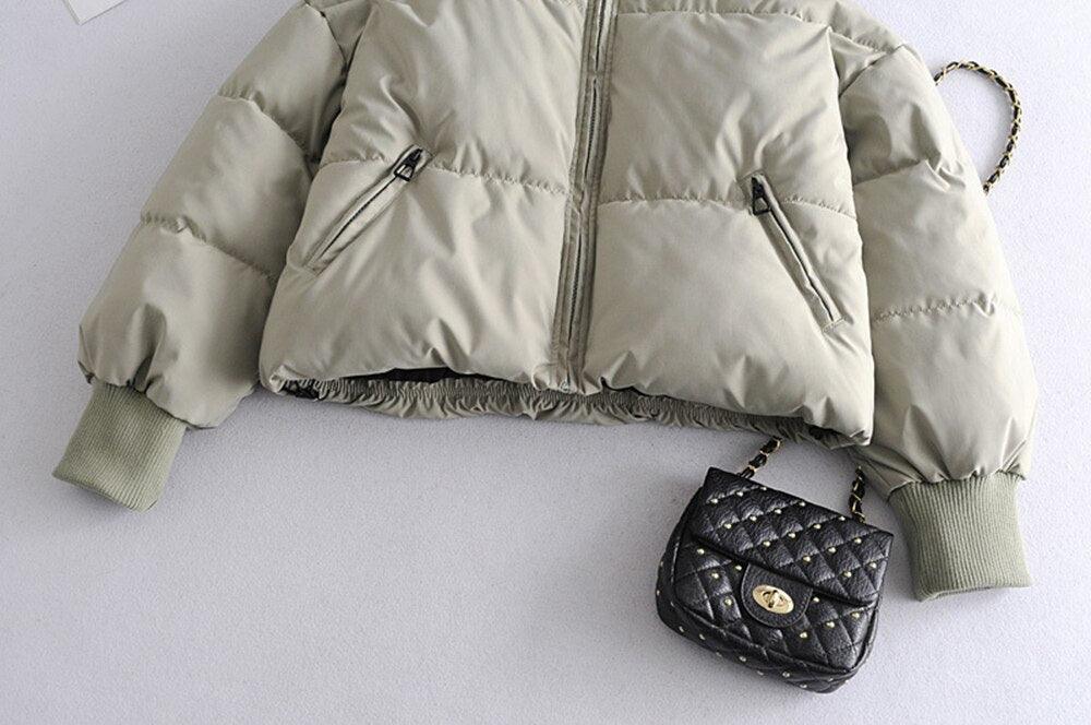 Jaqueta Puffer GoldLess™ com Gola Alta e Caimento Soltinho / A Mais Quentinha e Estilosa para você Arrasar no Inverno! - ModernLar