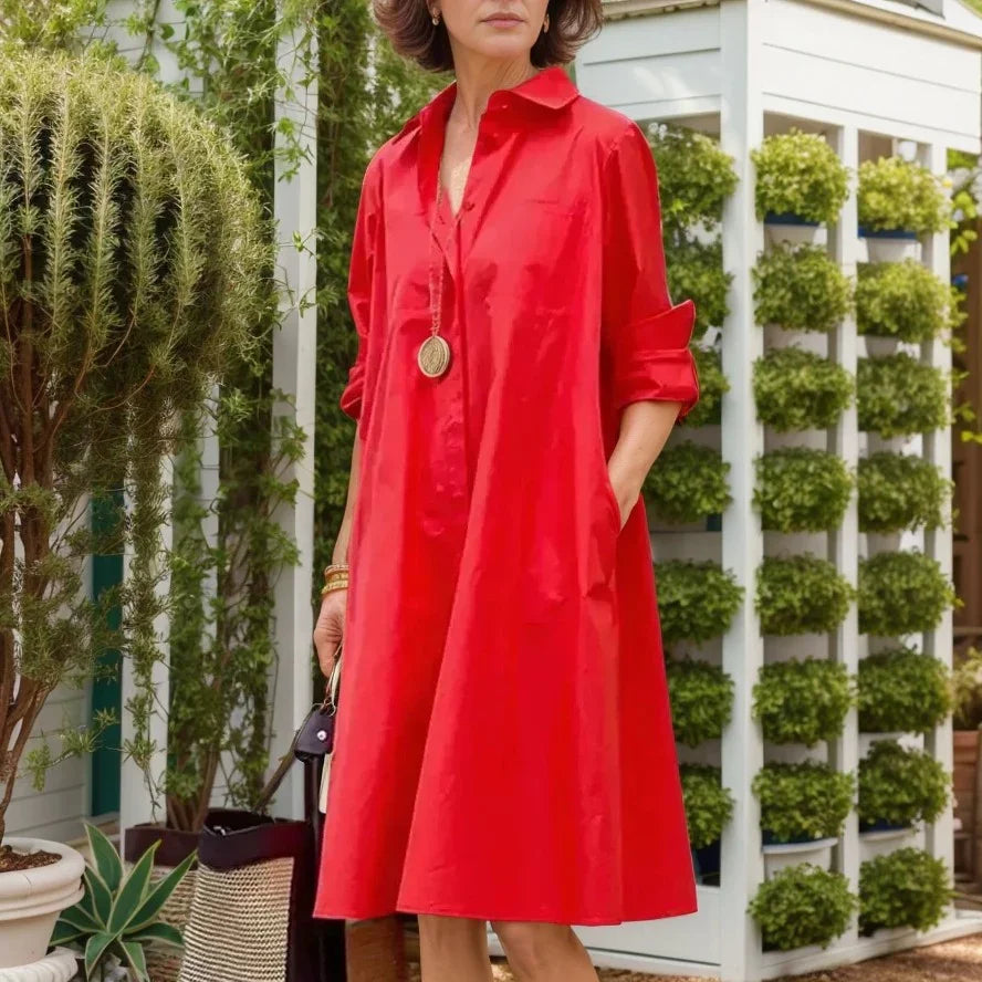 Vestido Manhatam™ em Popelina com Gola Camisaria e Modelagem Evasê / Elegância Urbana com Leveza e Personalidade em Cada Movimento!