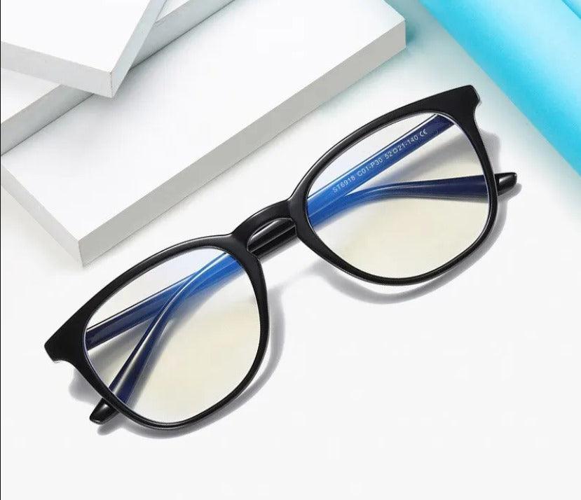 Óculos de Leitura Petra Anti Luz Azul / Conforto Visual E Moda Você Encontra Nesse Óculos! - ModernLar