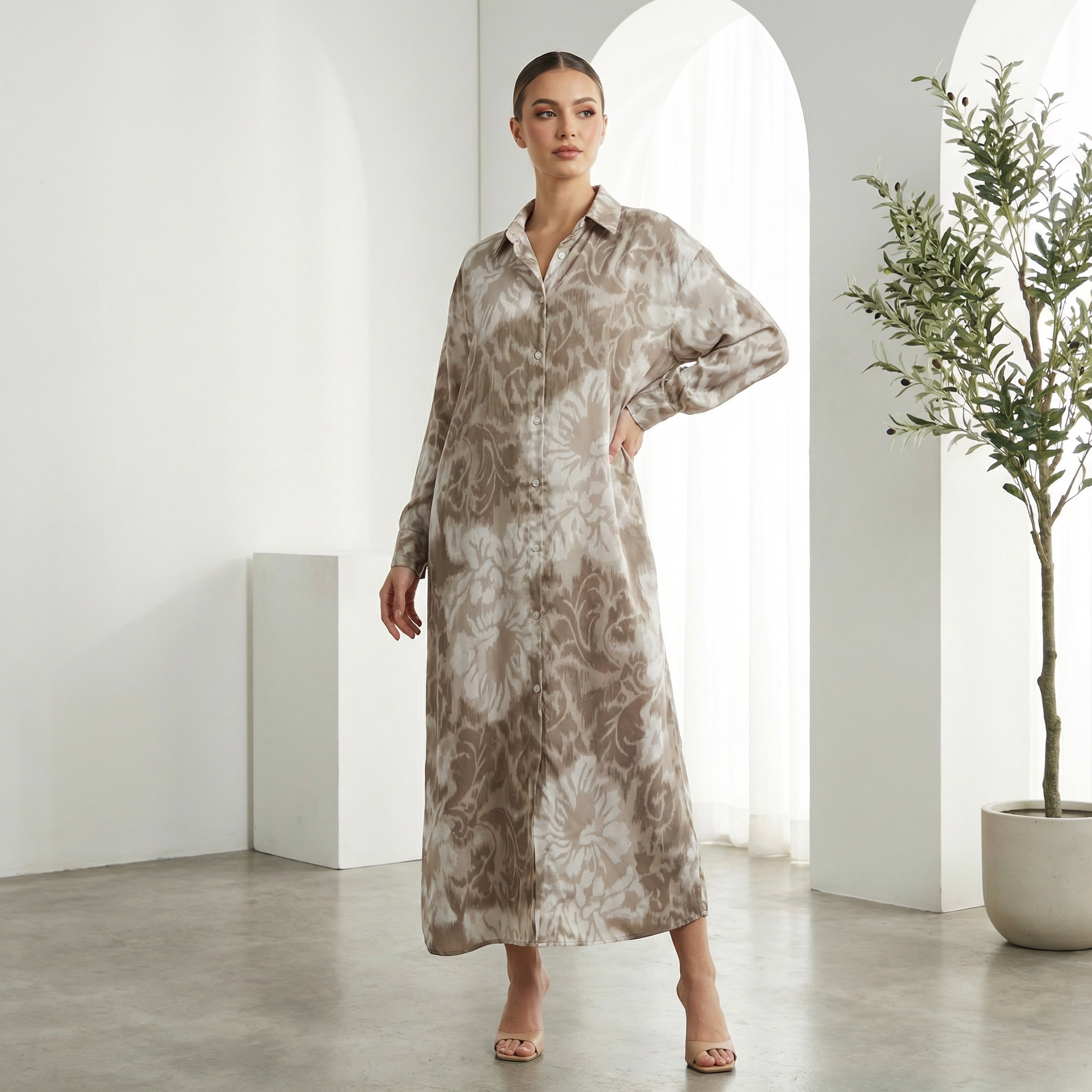 Vestido Blossom™ com Gola Polo e Estampa Floral Discreta / Redefina o Conforto com Estilo Atemporal e Elegância Impecável!