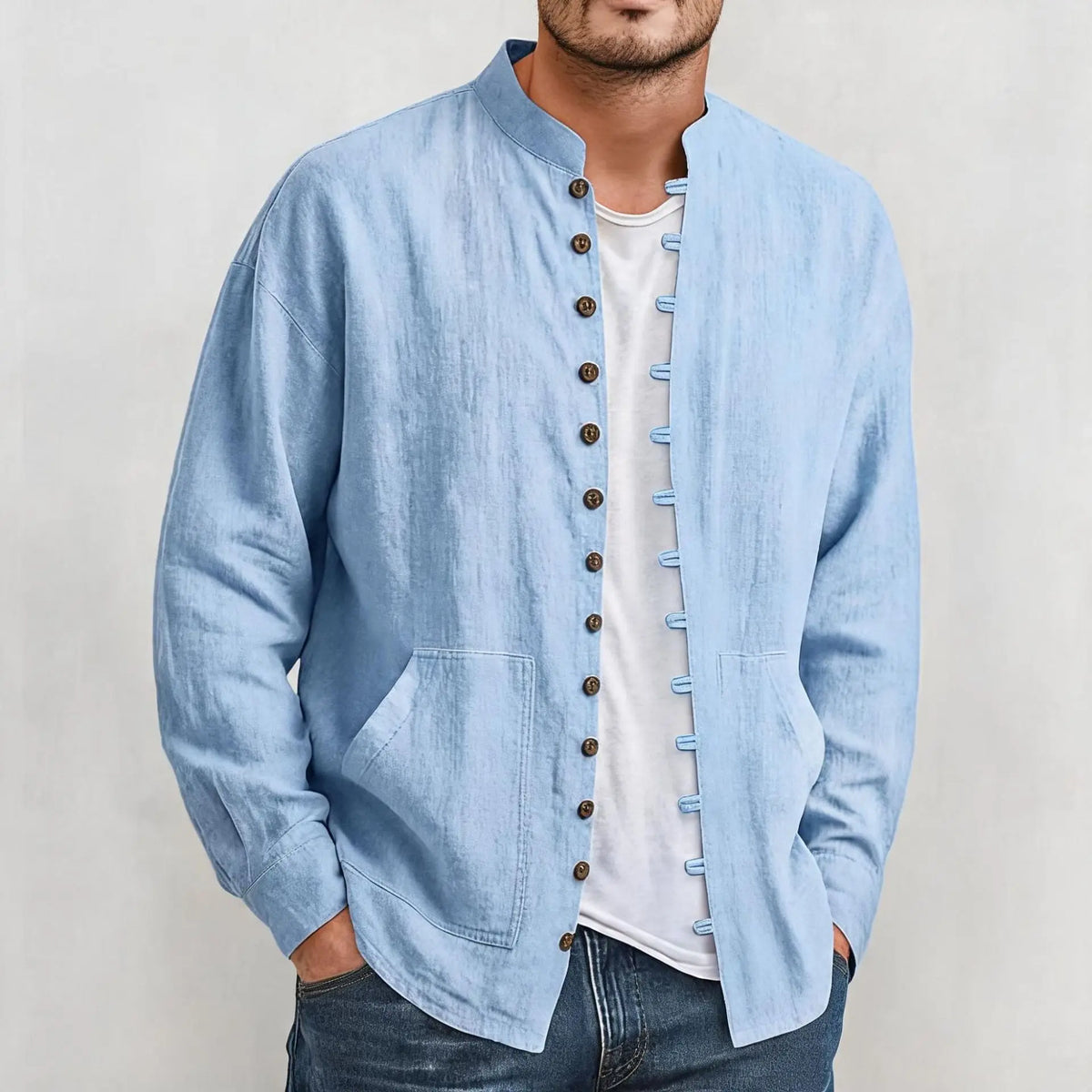 Camisa Bastien™ com Tecido Texturizado e Botões Frontais com Detalhes em Alamares / Um Visual Masculino Que Se Destaca Pelos Detalhes