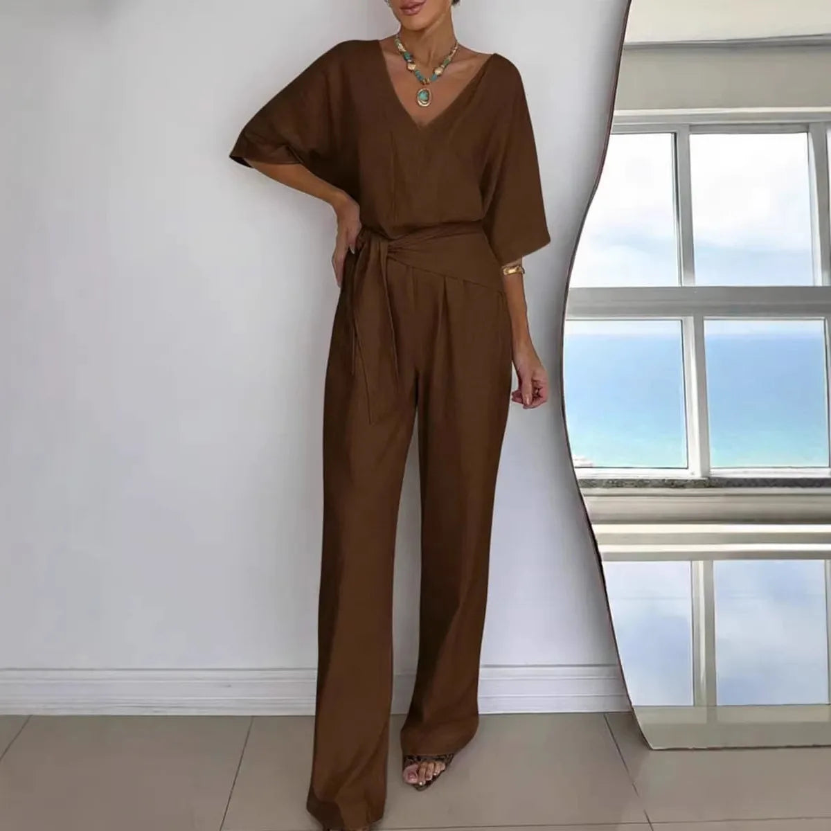 Macacão Michele™ com Faixa de Amarração na Cintura, Decote V e Modelagem Pantalona