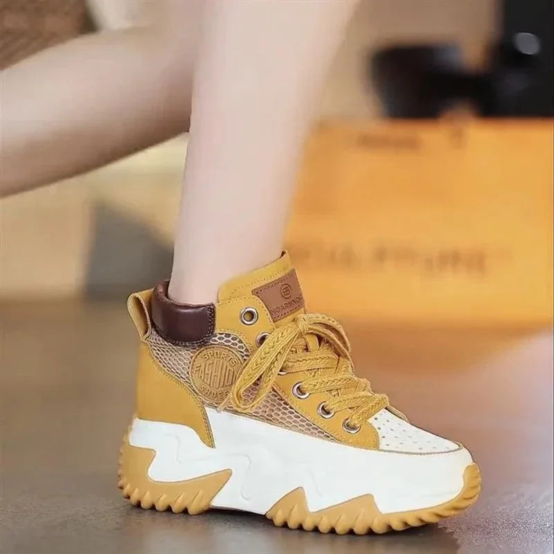 Botinhas Betinna™ Estilo AllStar com Plataforma e Solado Tratorado / Frescor e Tecnologia no Movimento do Dia a Dia! - ModernLar