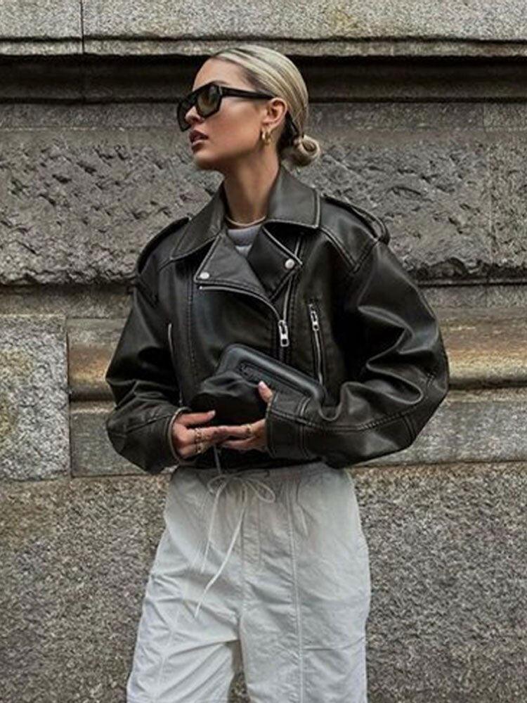 Jaqueta Feminina em Couro P.U com Cinto Primavera - WinterEssence / Uma Combinação Perfeita de Elegância e Versatilidade! - ModernLar
