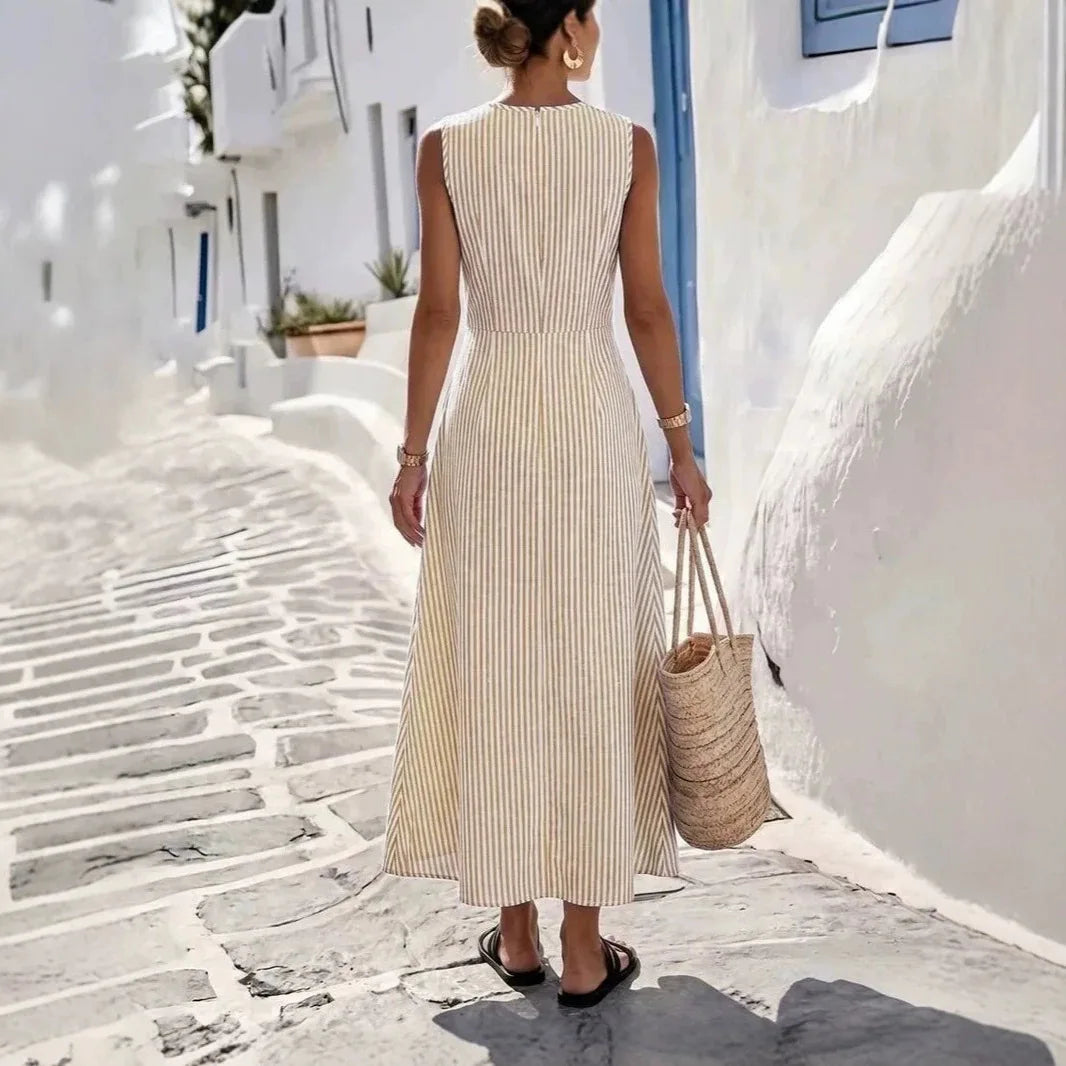 Vestido Alessine™ com Listras Verticais e Cintura Transpassada / Um Visual Leve Que Se Destaca Com Naturalidade