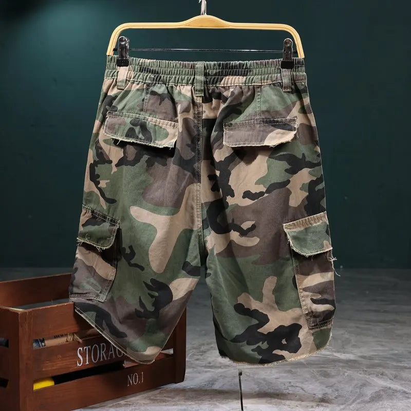 Shorts Torian™ em Tecido Resistente com Estampa Camuflada e Detalhes Destroyed
