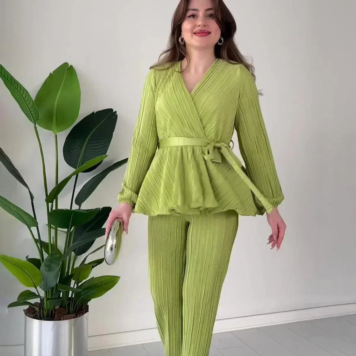 Conjunto Maria Rita™ em Malha Viscoselástica Plissada com Elastano / Elegância e Conforto que Moldam Seu Estilo!