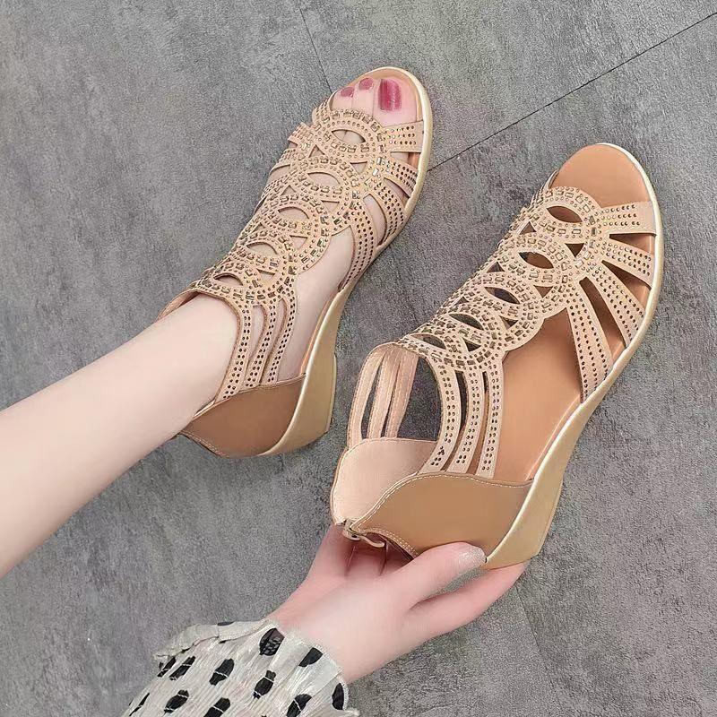 Sandália Megan™ em Couro com Design Semi Fechado / O calçado feito para mulheres chiques e empoderadas! - ModernLar