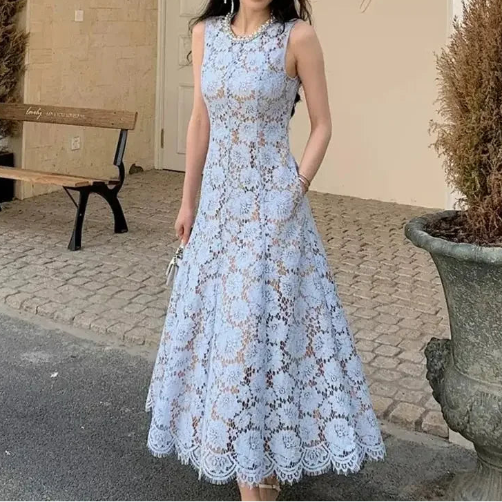 Vestido Elorien™ Com Renda Delicada e Caimento Fluido