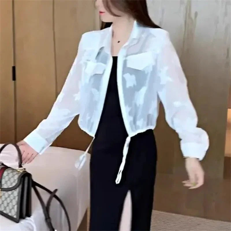 (Promoção Compre 1 Leve 2)Camisa Chiara™ Estilo Sobretudo em Chiffon com Design Floral / Máxima Leveza, Proteção Solar e Estilo para Montar Seus Looks! - ModernLar