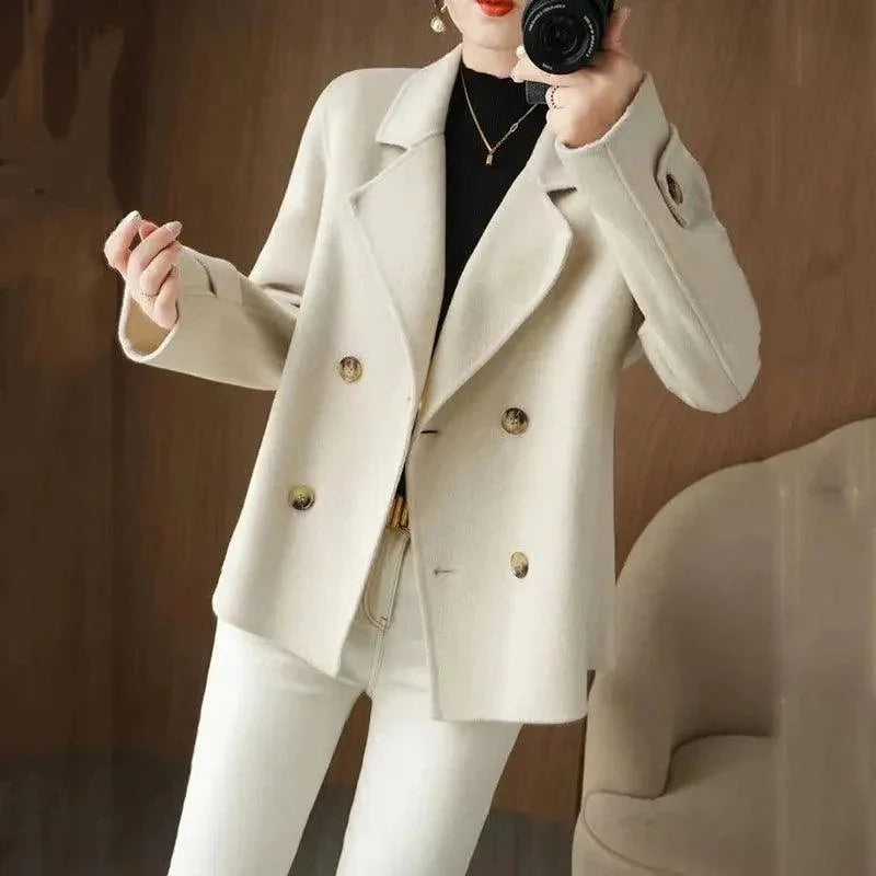 Casaco Agnès™ Tendência Paris 2024 / O mais Chique do Outono Inverno Europeu! - ModernLar