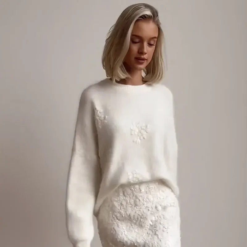 Suéter Toronto™ em Tricot Macio com Aplicações Florais / Elegância Silenciosa para Dias Frios com Charme!