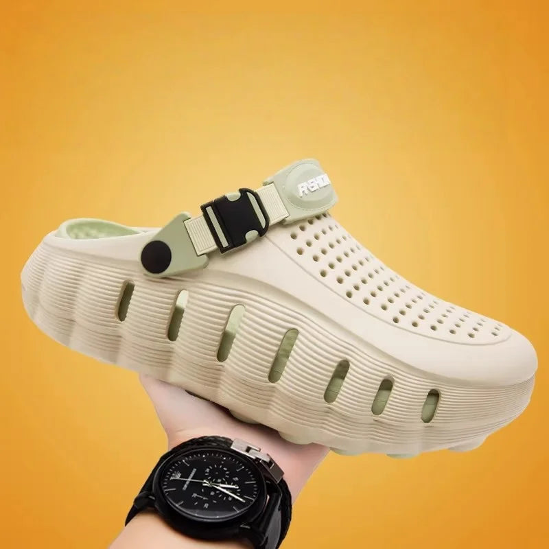 Clog Masculino Orven™ Com Cabedal Perfurado, Tira Ajustável E Solado Plataforma