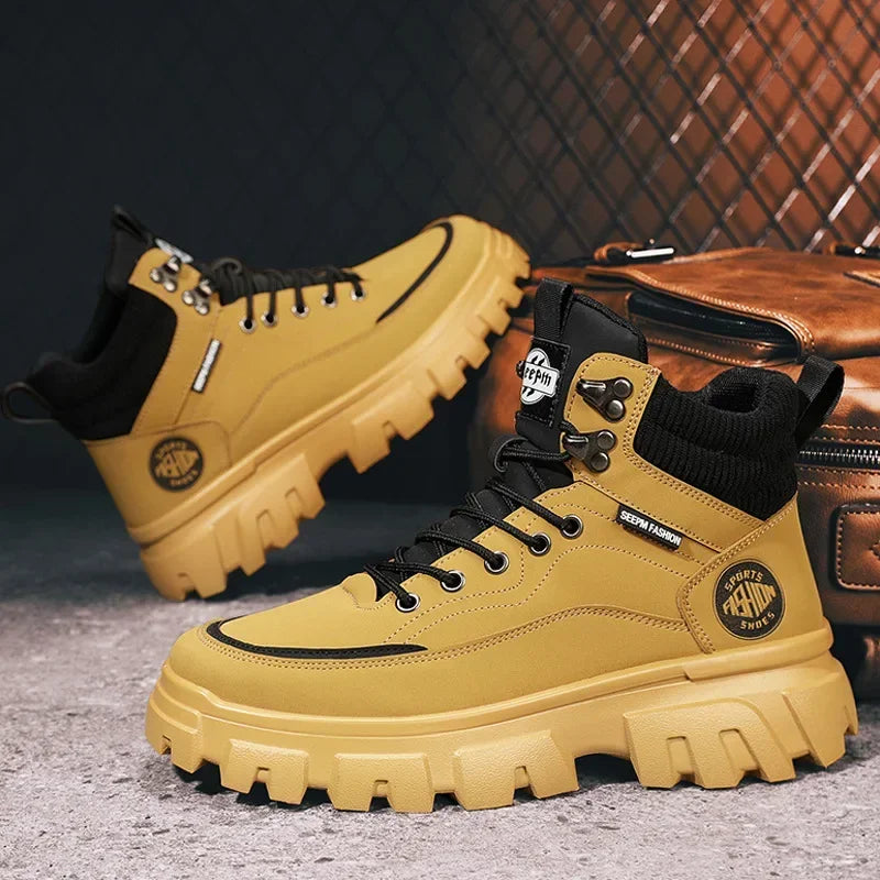 Bota Highlander™ com Solado Antiderrapante e Design Tático / Estilo Robusto e Conforto de Verdade para Encarar Qualquer Caminho!