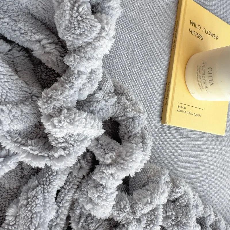 Jogo de Lençol + Fronhas Plush Nuvem - O Toque Aveludado e Conforto Inigualável que Você Merece! - ModernLar