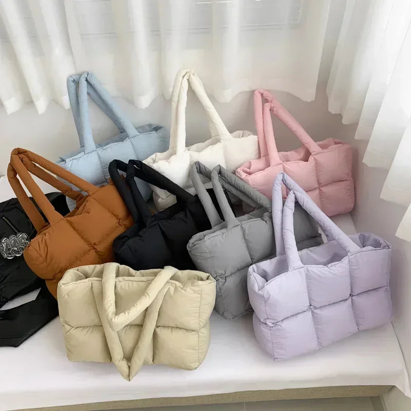 Bolsa Acolchoada Verona™ em Design Puff Ultraconfortável / Estilo Moderno e Toque Macio para Seu Dia a Dia!