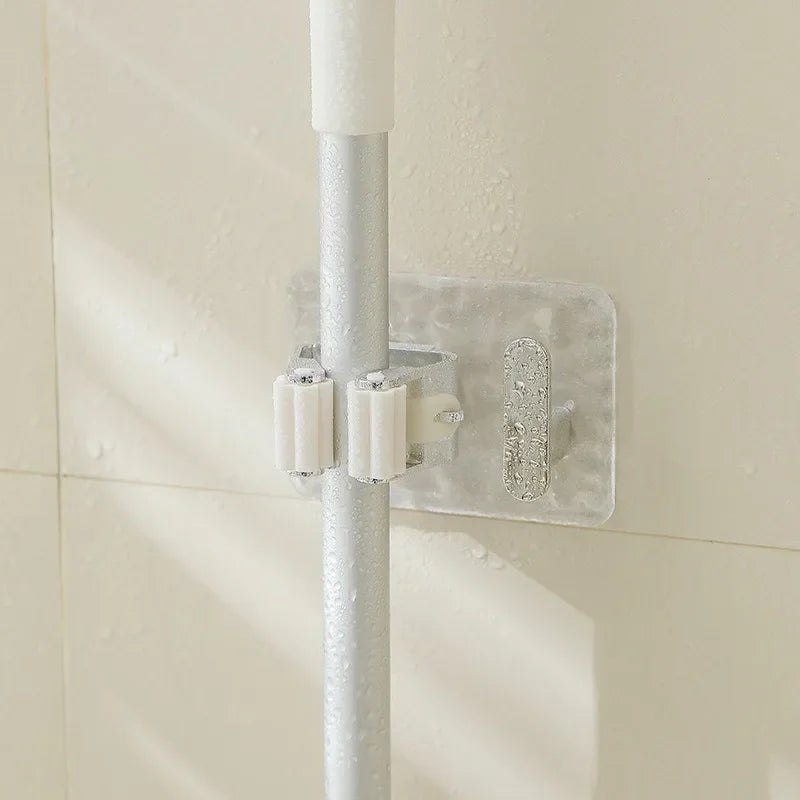 Suporte de Mops e Vassouras Modern Lar™ / Fixação Forte e Organização Perfeita sem Furos + Gancho Extra para Utensílios!