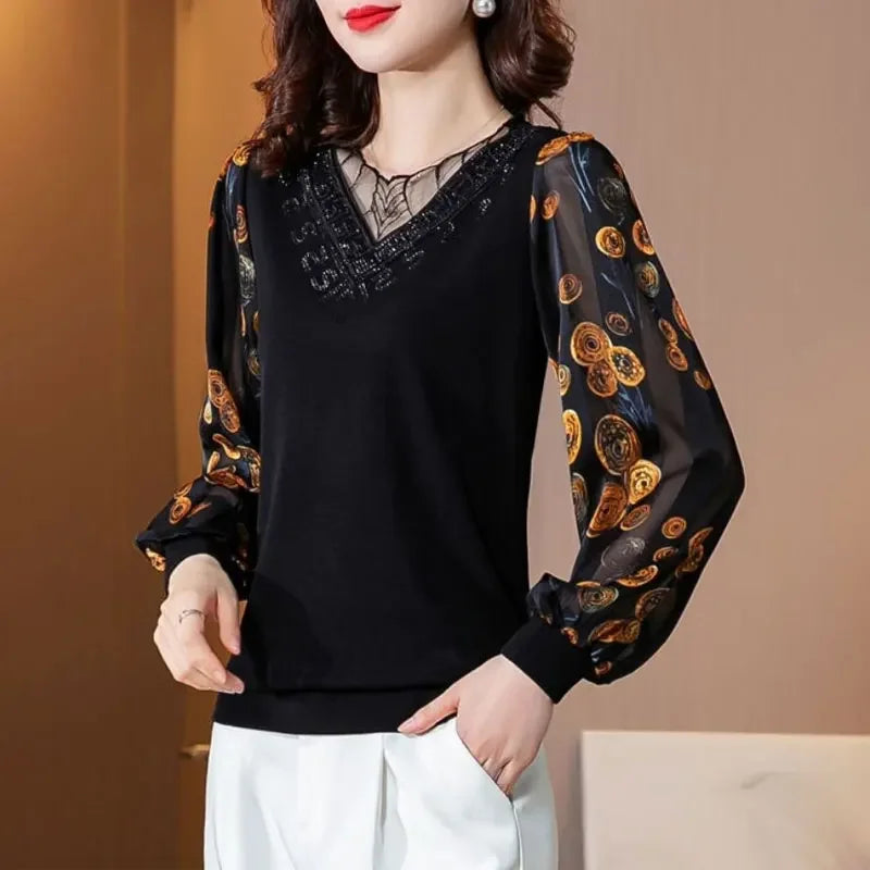 Blusinha Aveline™ com Mangas em Chiffon e Decote Bordado / Quando a Leveza se Encontra com o Charme!