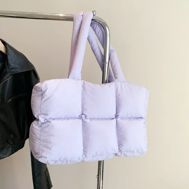 Bolsa Acolchoada Verona™ em Design Puff Ultraconfortável / Estilo Moderno e Toque Macio para Seu Dia a Dia!