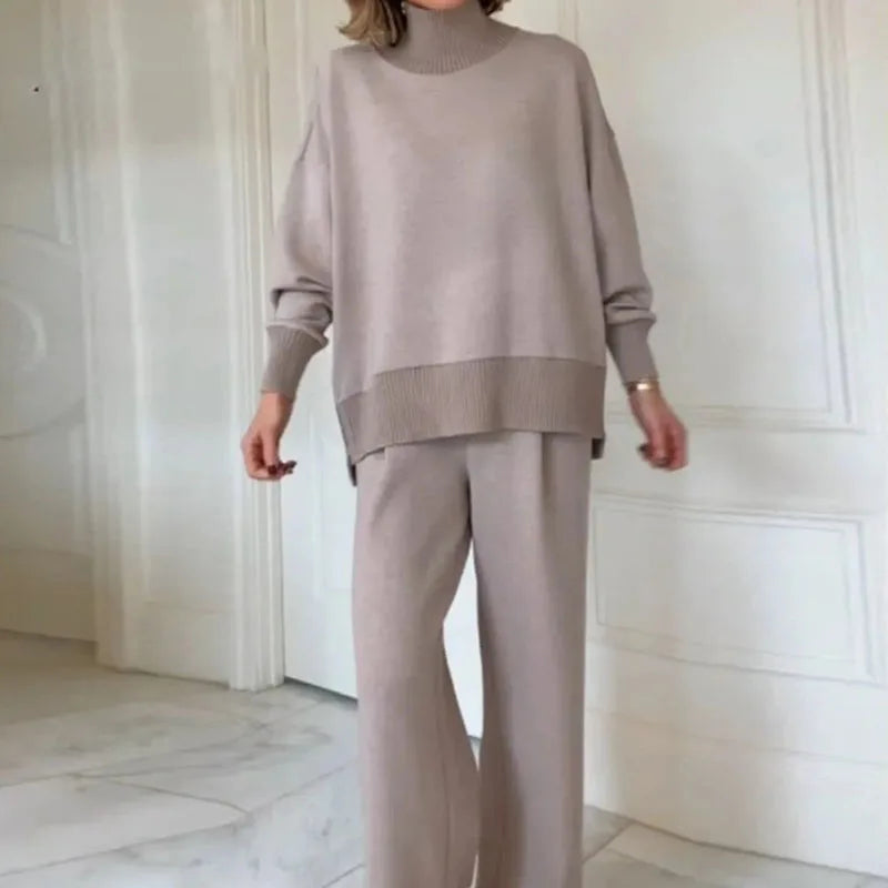 Conjunto Hannah™ em Moletom Premium com Blusa Gola Alta