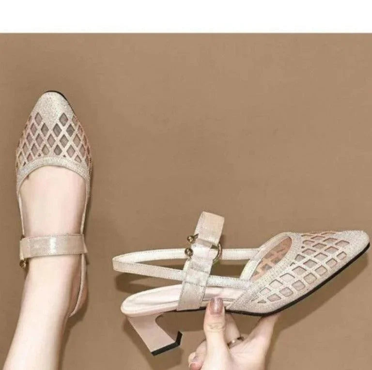 Sandália Bárbara™ com Detalhes em Renda + Salto Médio / O Calçado que é um Deslumbre em todos os sentidos! - ModernLar