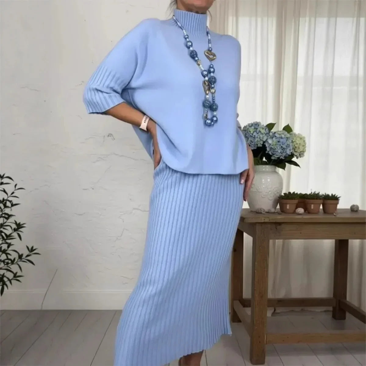 Conjunto Marselha™ com Blusa Gola Alta e Saia Midi Canelada