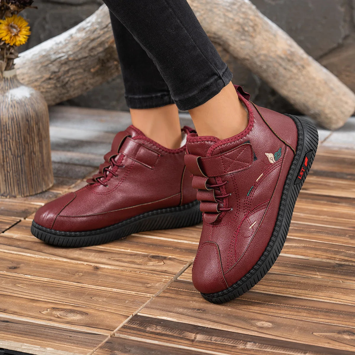 Bota Casual Toscana™ com Forro Interno Aconchegante em Pelúcia e Solado Antiderrapante / Proteção e Presença Para Enfrentar os Dias Mais Frios