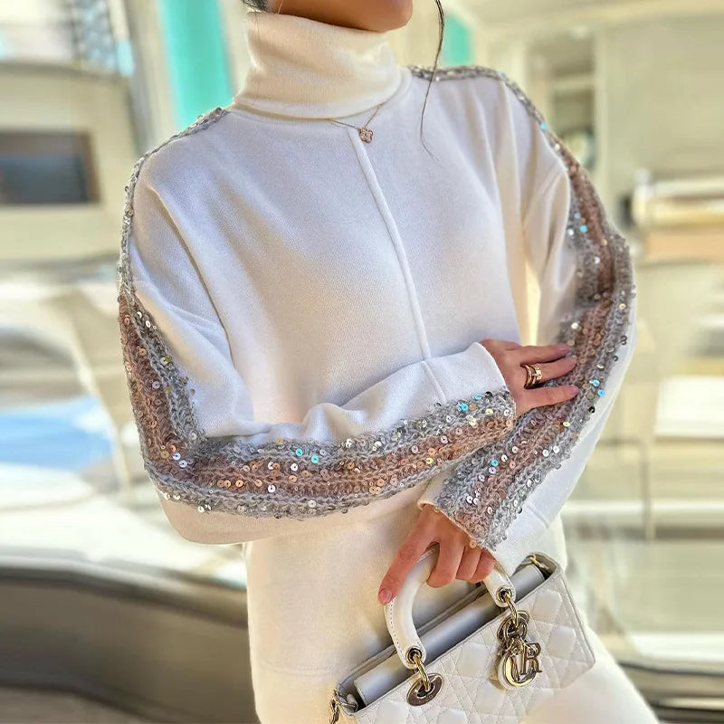 Conjunto Bellanza™ Em Moletom com Brilho Lateral e Gola Alta / Para Mulheres que Iluminam com Estilo e Suavidade!