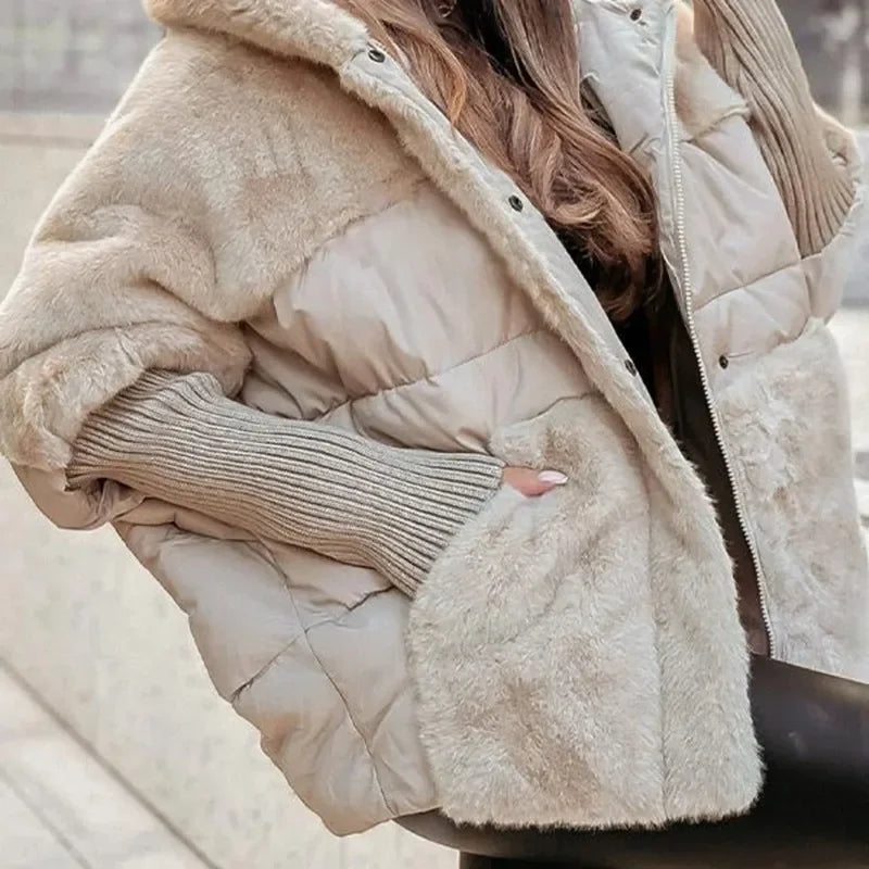Casaco Berlin™ com Puffer Premium e Acabamento Peluciado / Aconchego Sofisticado Para Mulheres de Presença!