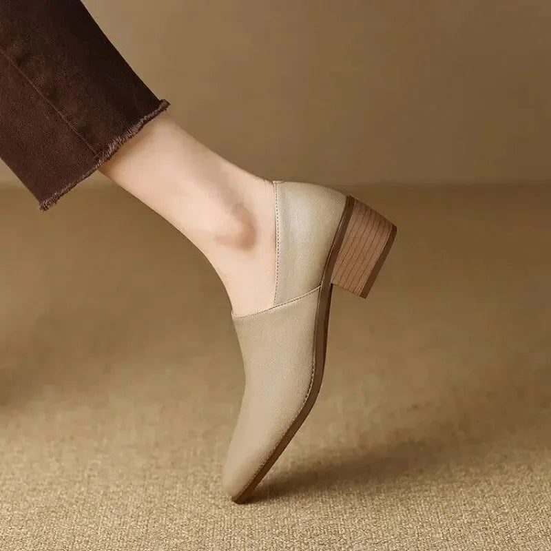 Sapato Leontina™ em Couro com Salto Baixo / Estilo Vintage com Conforto para o Dia Todo