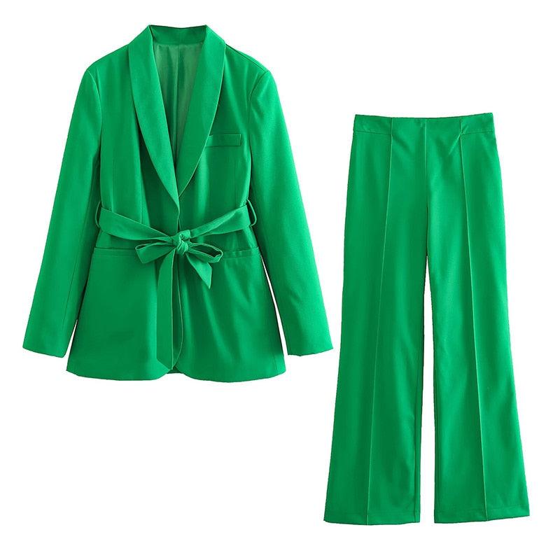 Conjunto Feminino Scandal de Casaco Estilo Blazer + Calça Alfaiataria / Um Escândalo de Estilo e Conforto! - ModernLar