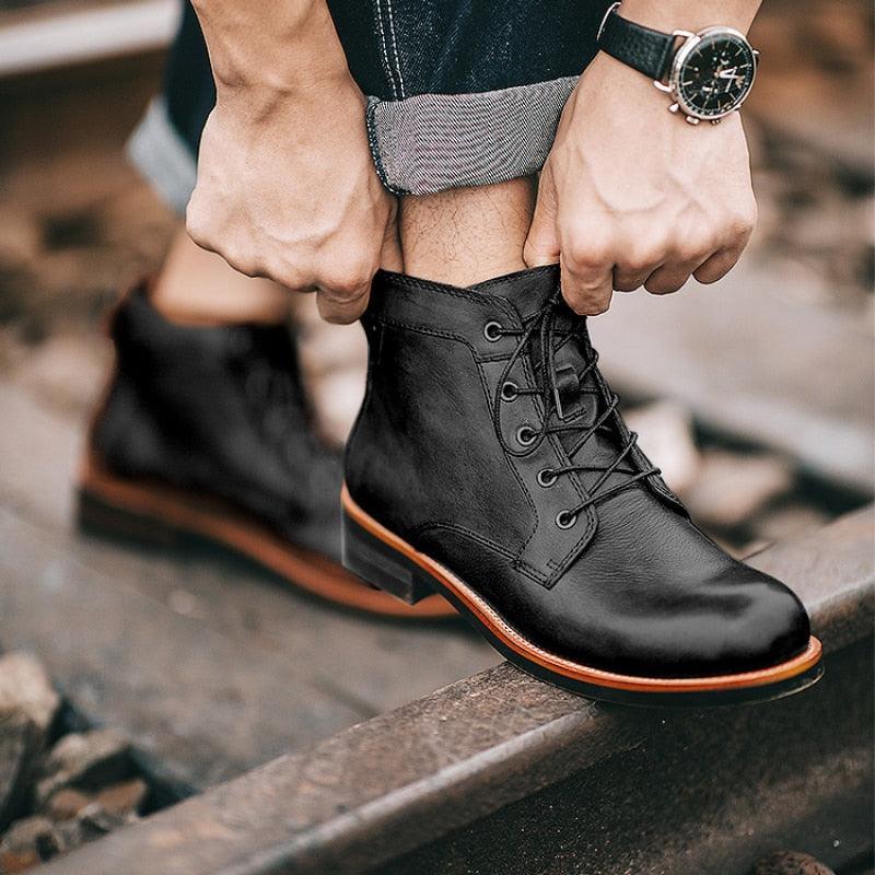 Bota Masculina em Couro Artesanal- ClassicMen / O Estilo do Homem Clássio Unidos em uma única Bota!!! - ModernLar