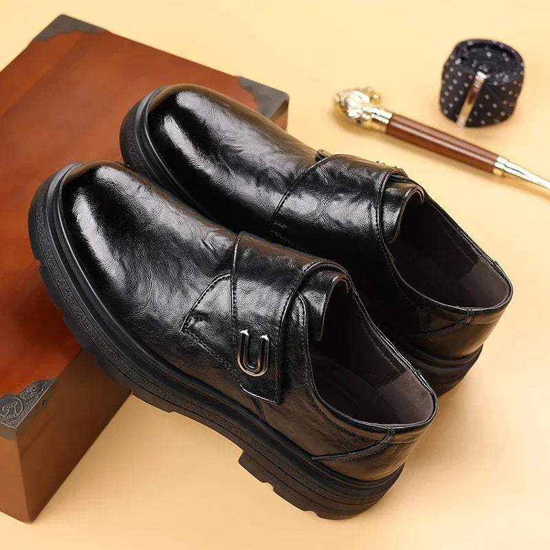 Sapato Masculino Westbury™ em Couro Premium e Solado Macio / Elegância Refinada para o Trabalho e Ocasiões Especiais!