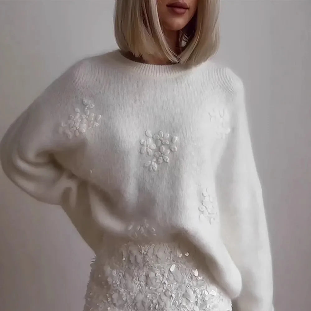 Suéter Toronto™ em Tricot Macio com Aplicações Florais / Elegância Silenciosa para Dias Frios com Charme!