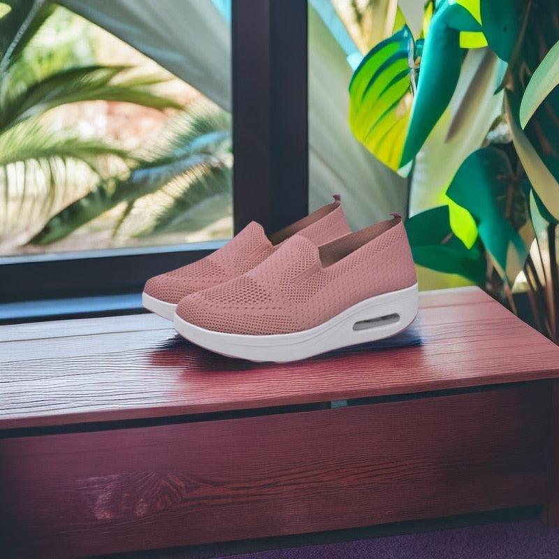 Tênis Slip-on Casual Aniston™ com Tecido Super Respirável e Amortecedor Confort - ModernLar