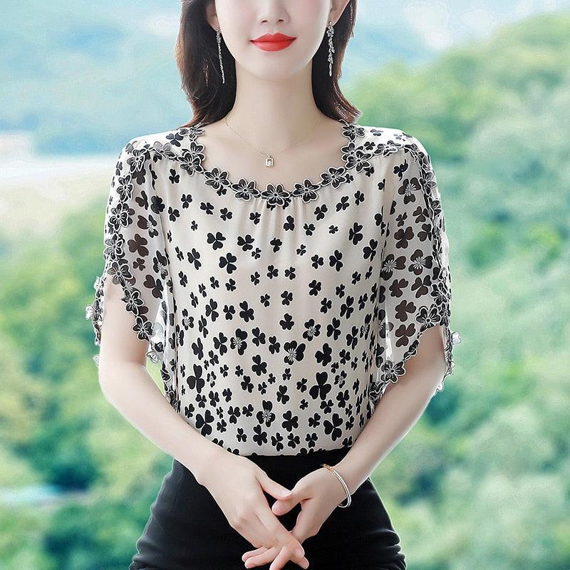 (Super Promo Compre 1, Leve 2): Blusinhas Florais Olívia com Bordados em 100% Chiffon / Feitas para deixar qualquer mulher de queijo caído! - ModernLar