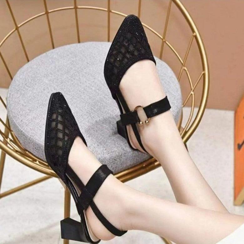 Sandália Bárbara™ com Detalhes em Renda + Salto Médio / O Calçado que é um Deslumbre em todos os sentidos! - ModernLar