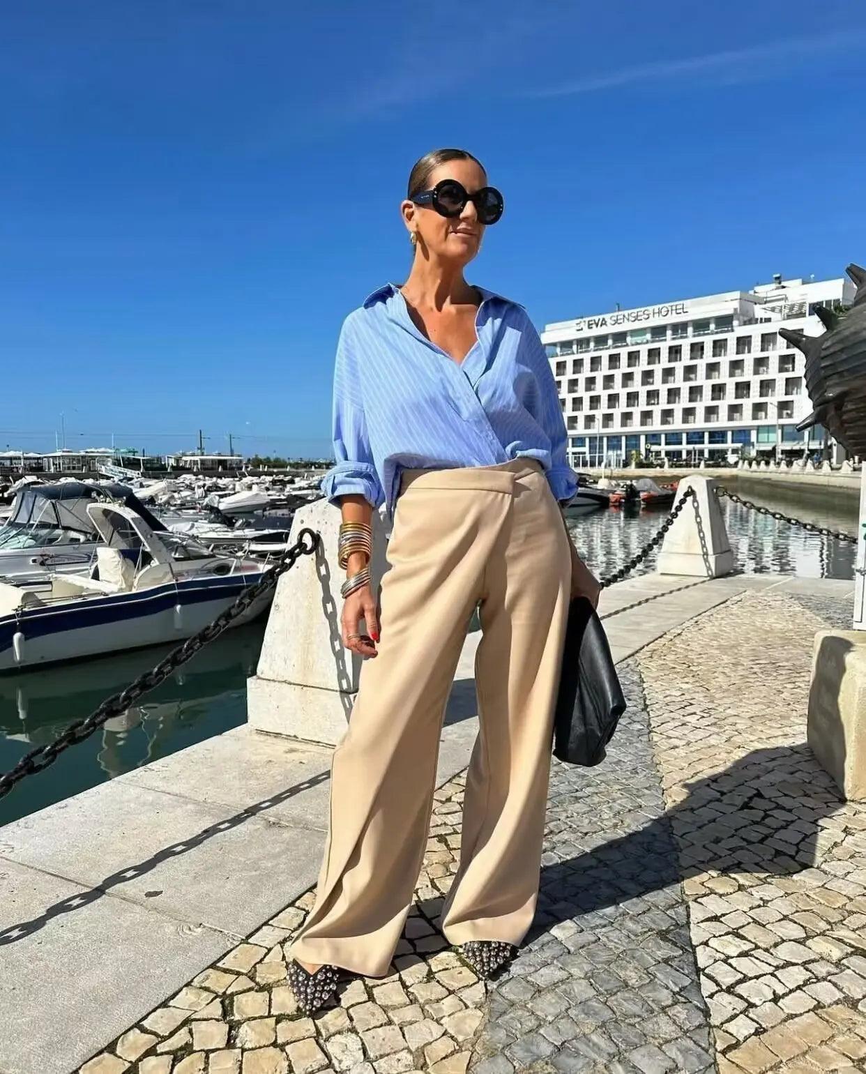 Calça Vogue Charm™️/Mostrando a Calça como uma Peça Clássica, mas com um Toque Moderno! - ModernLar