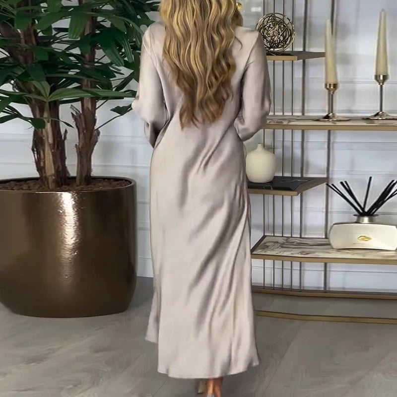 Vestido Melina™ com Brilho de Cetim e Toque Nobre / Para a Mulher que Ilumina com Sua Presença!