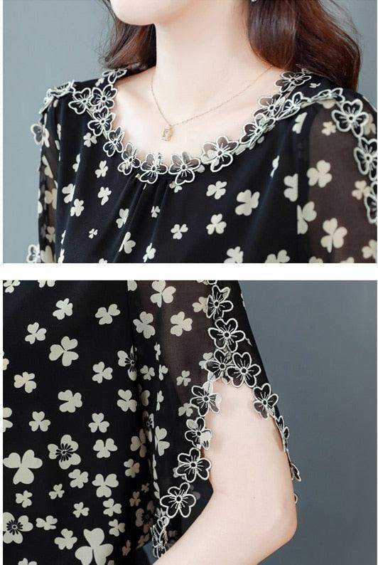 (Super Promo Compre 1, Leve 2): Blusinhas Florais Olívia com Bordados em 100% Chiffon / Feitas para deixar qualquer mulher de queijo caído! - ModernLar