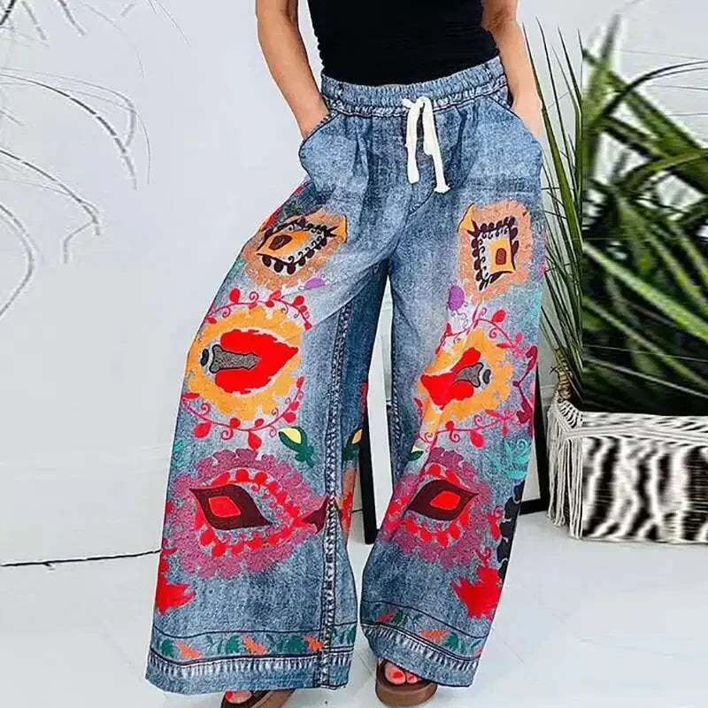Calça Jeans Estampada Veraneio™ com Cós Elástico Confortável e Modelagem Ampla / Arte, Movimento e Expressão em Cada Passo!