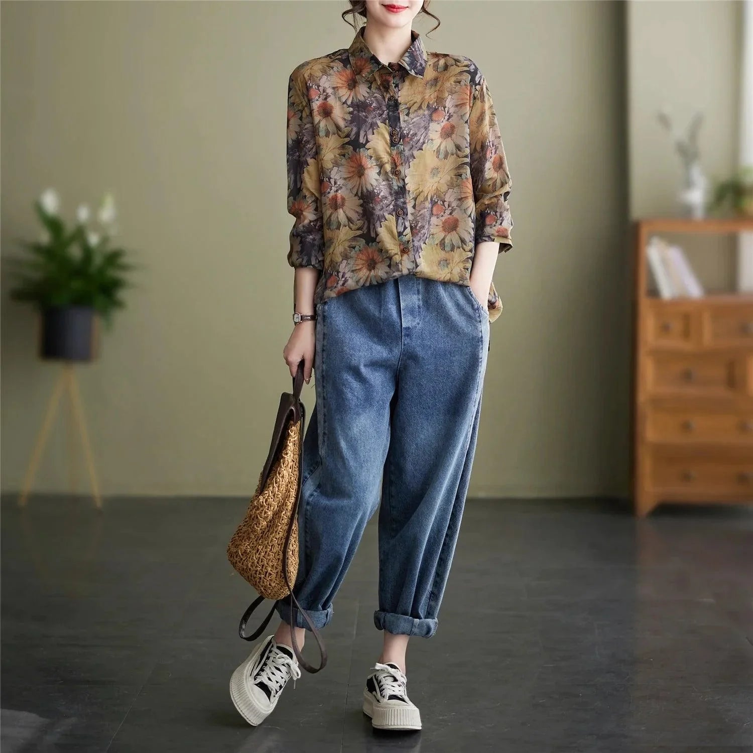 (Compre 1 e Leve 2) Camisa Feminina Boho Éden™ em Algodão Floral / Leveza e Charme em Estampa Exclusiva! - ModernLar