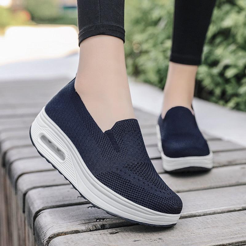 Tênis Slip-on Casual Aniston™ com Tecido Super Respirável e Amortecedor Confort - ModernLar