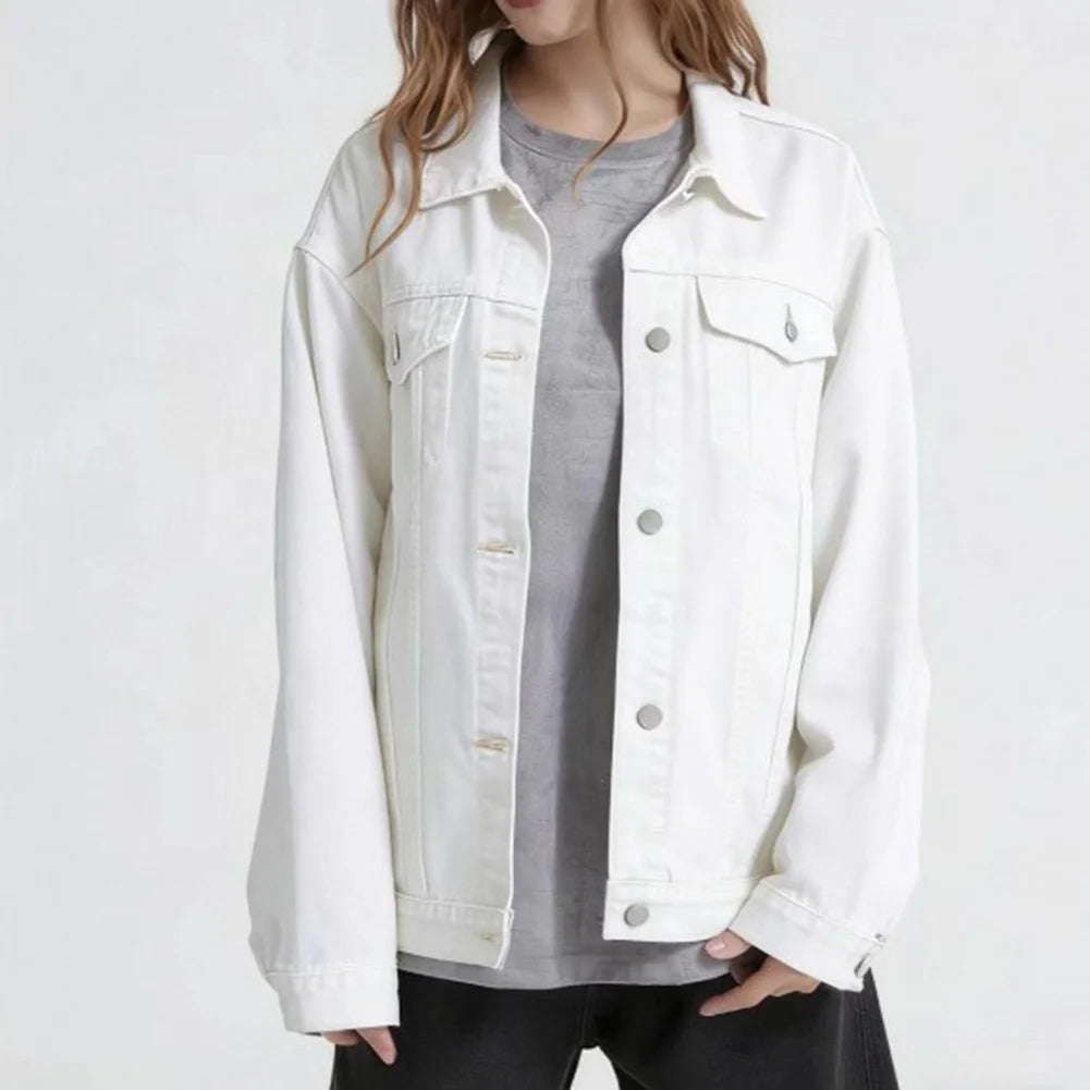 Jaqueta Jeans Carlina™ com Modelagem Oversized e Costuras Marcantes / O Charme do Jeans Clássico em Uma Versão Moderna