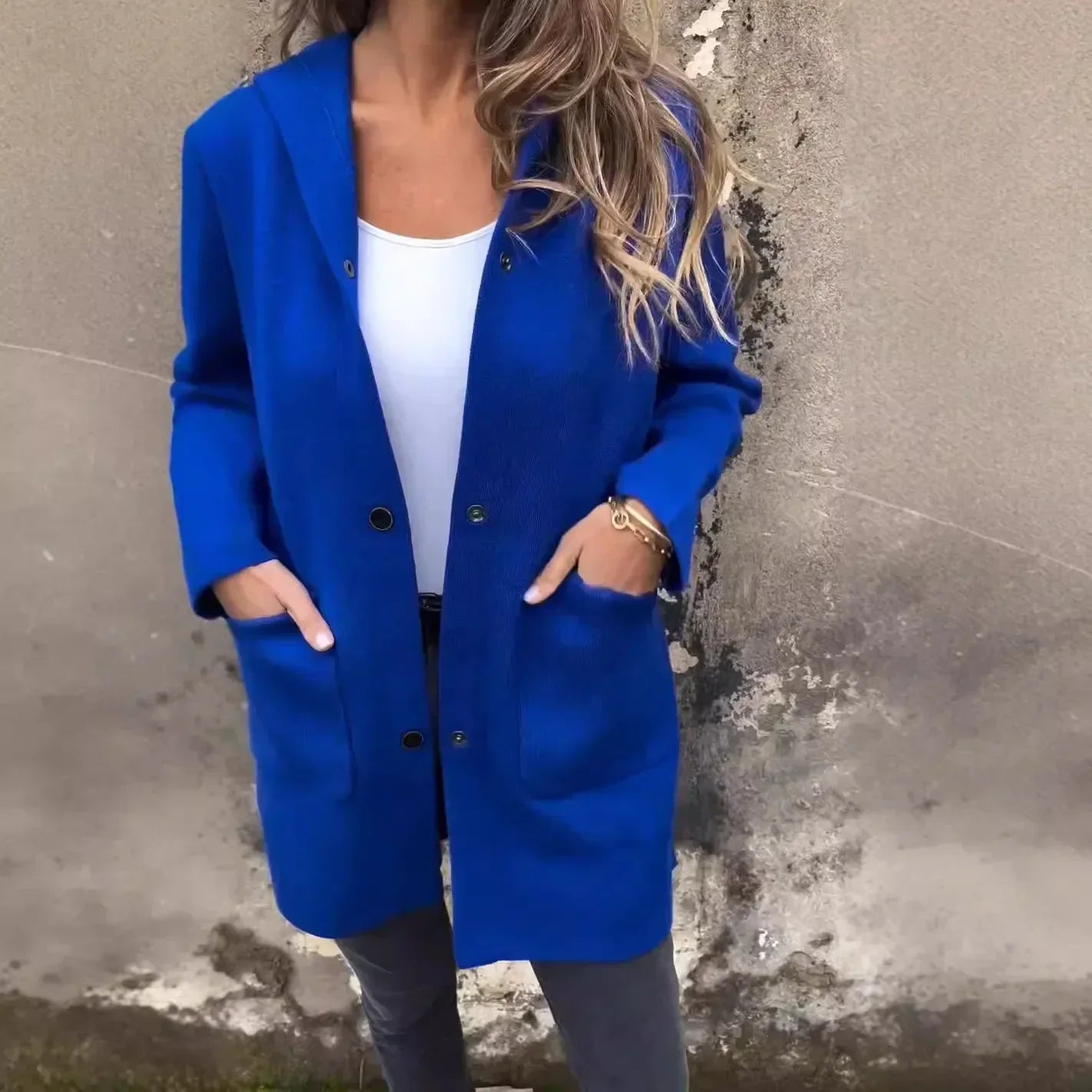 Casaco Viena Soft™ em Lã Batida com Caimento Alongado e Gola Capuz / A Elegância que Aquece com Delicadeza!